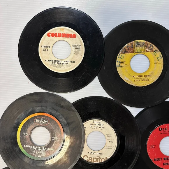 Lot of 17 Vintage Assorted Bundle Multi-color 45 RPM Vinyl Records Untested 7 in - Picture 8 of 9